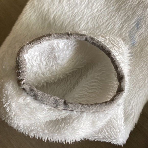 The North Face Girls White/Grey Jacket - Picture 7 of 10